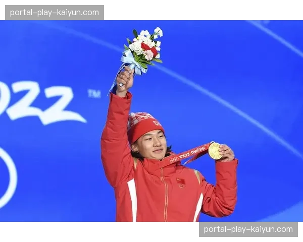 苏翊鸣单板滑雪男子大跳台决赛夺得铜牌庆祝22岁生日